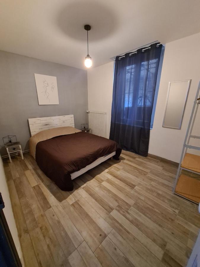 베르됭쉬르뫼즈 Chez Les Poilus 아파트 외부 사진